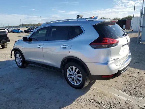 KNMAT2MT2JP597575 2018 NISSAN ROGUE - Image 2