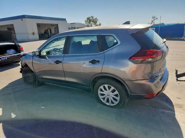 KNMAT2MT2JP602192 2018 NISSAN ROGUE - Image 2