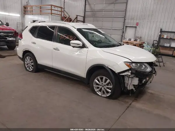 KNMAT2MT2JP604217 2018 NISSAN ROGUE - Image 1