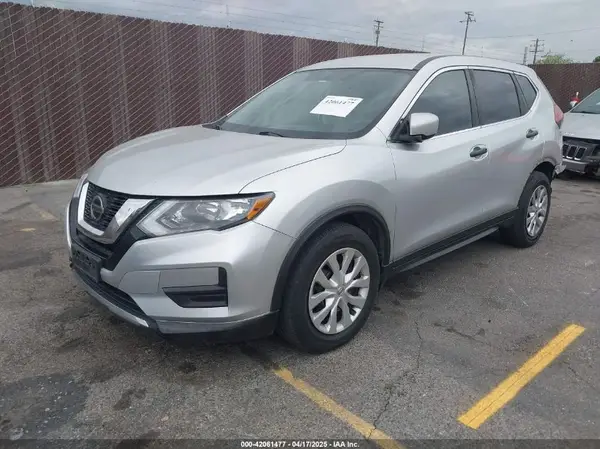 KNMAT2MT2JP605822 2018 NISSAN ROGUE - Image 2