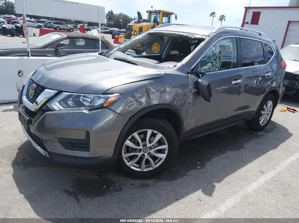 KNMAT2MT2JP605982 2018 NISSAN ROGUE - Image 2