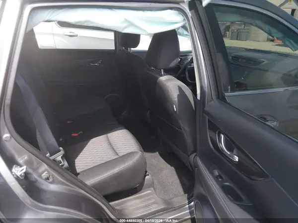 KNMAT2MT2JP605982 2018 NISSAN ROGUE - Image 8