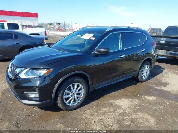 KNMAT2MT2JP606534 2018 NISSAN ROGUE - Image 2