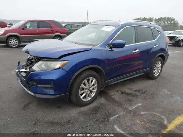 KNMAT2MT2JP608588 2018 NISSAN ROGUE - Image 2