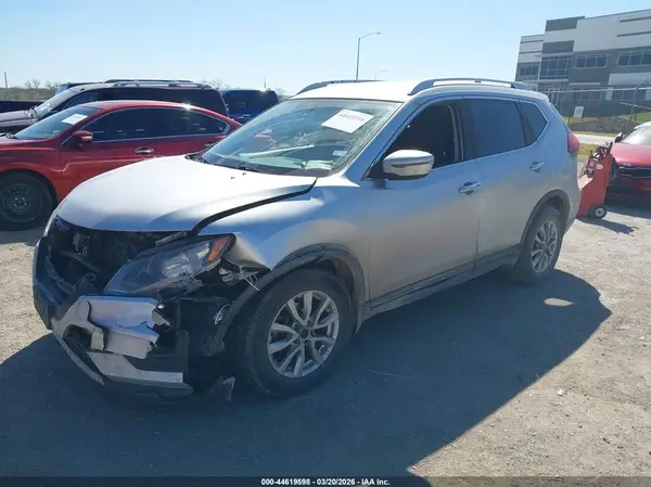 KNMAT2MT2JP617467 2018 NISSAN ROGUE - Image 2