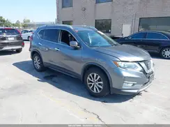 KNMAT2MT2JP618621 2018 NISSAN ROGUE