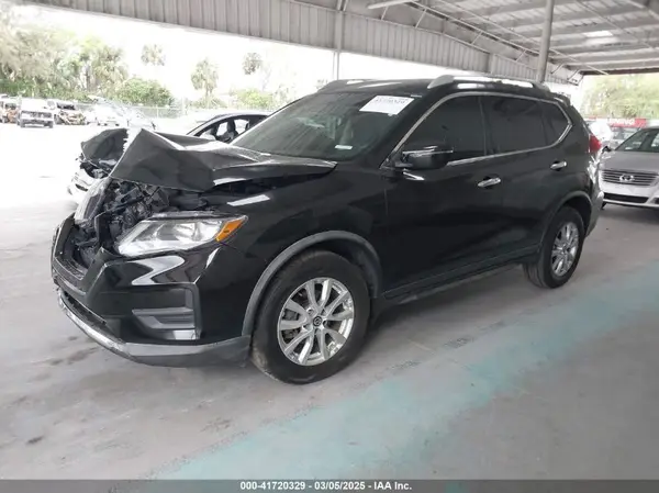 KNMAT2MT2JP622040 2018 NISSAN ROGUE - Image 2