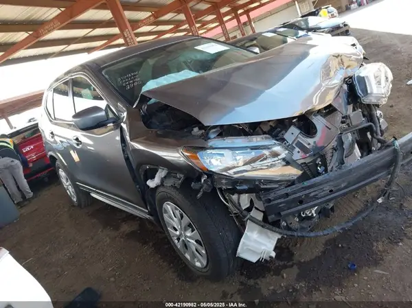 KNMAT2MT2JP622880 2018 NISSAN ROGUE - Image 1