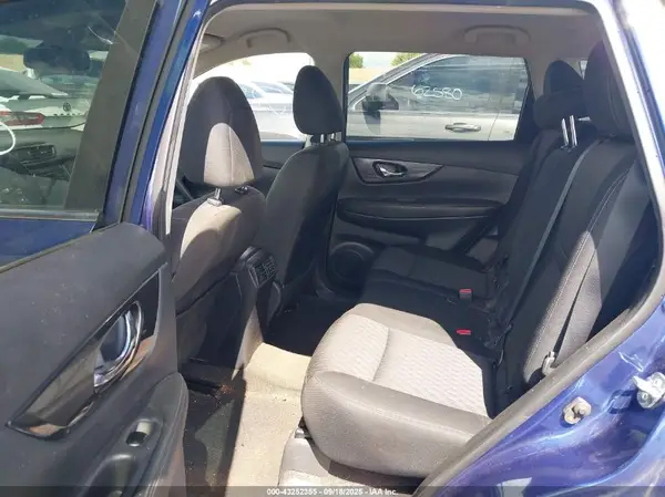 KNMAT2MT2KP520710 2019 NISSAN ROGUE - Image 8