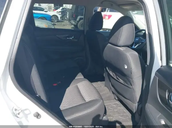 KNMAT2MT2KP526880 2019 NISSAN ROGUE - Image 8