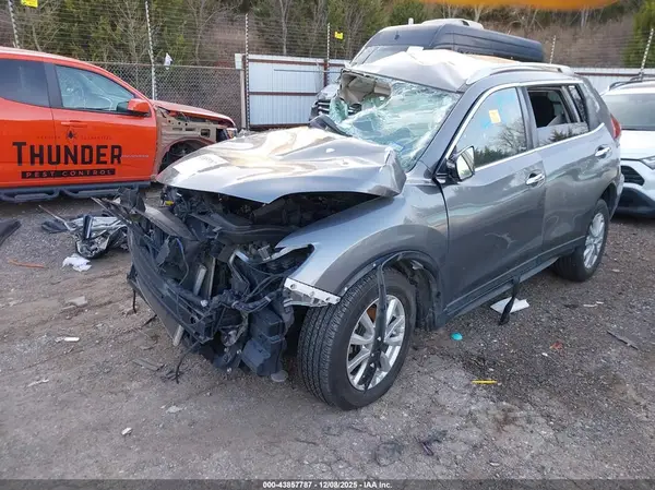 KNMAT2MT2KP530265 2019 NISSAN ROGUE - Image 2