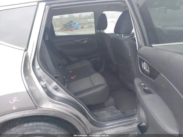 KNMAT2MT2KP538673 2019 NISSAN ROGUE - Image 8