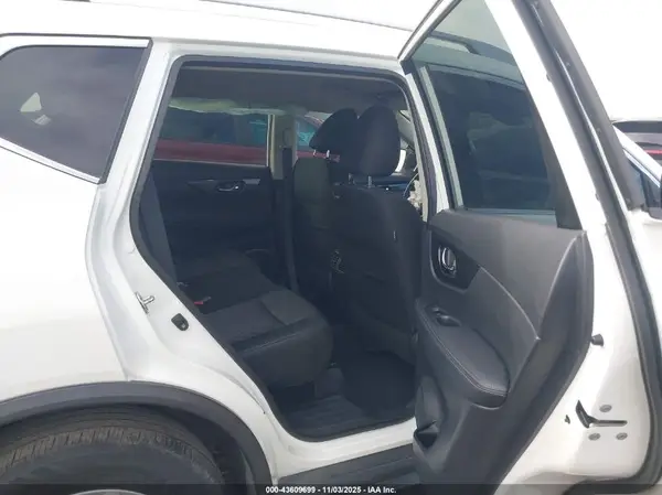 KNMAT2MT2KP547180 2019 NISSAN ROGUE - Image 8
