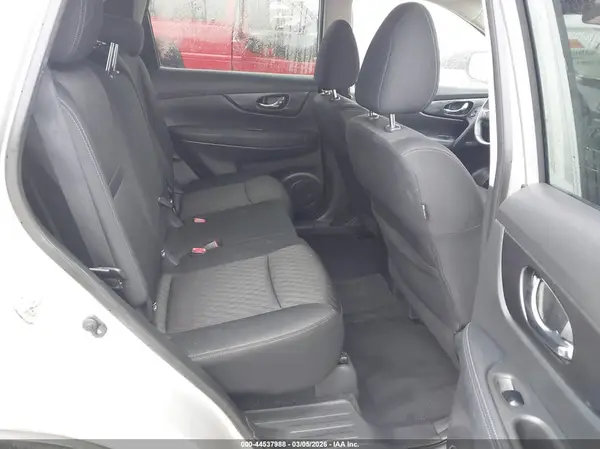 KNMAT2MT2KP557949 2019 NISSAN ROGUE - Image 8