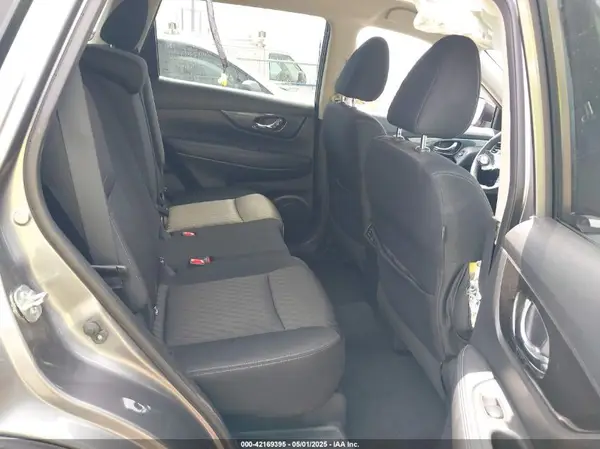 KNMAT2MT2KP558213 2019 NISSAN ROGUE - Image 8