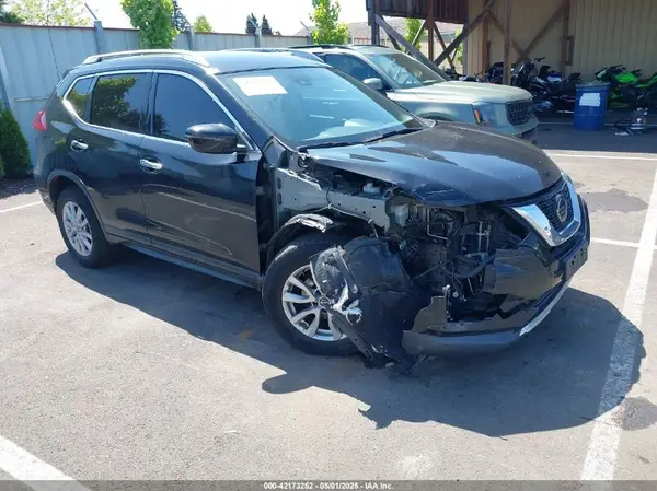KNMAT2MT2KP560575 2019 NISSAN ROGUE - Image 1