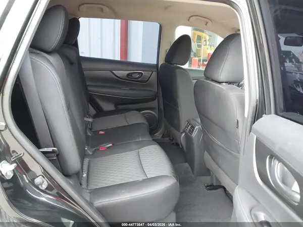 KNMAT2MT2KP560818 2019 NISSAN ROGUE - Image 8