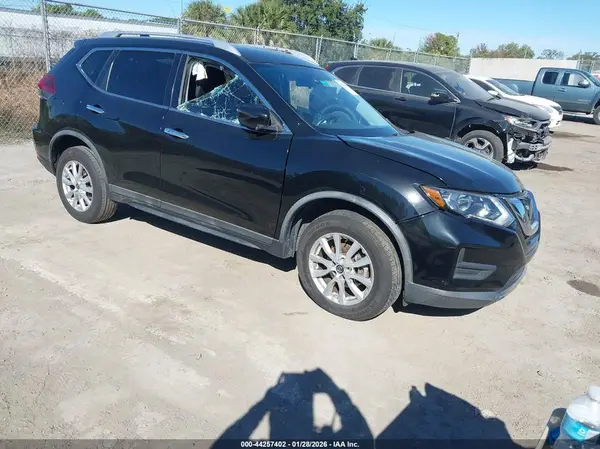 KNMAT2MT2LP526797 2020 NISSAN ROGUE - Image 1