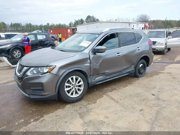 KNMAT2MT2LP526881 2020 NISSAN ROGUE - Image 2