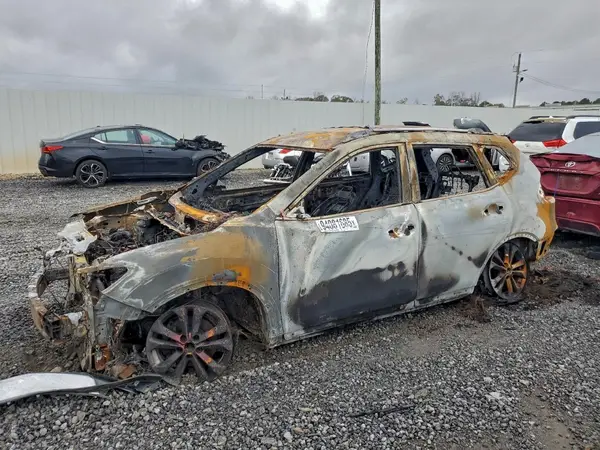 KNMAT2MT3GP632830 2016 NISSAN ROGUE - Image 1