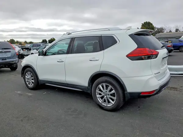 KNMAT2MT3HP507151 2017 NISSAN ROGUE - Image 2