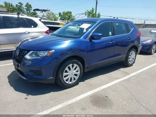 KNMAT2MT3HP509031 2017 NISSAN ROGUE - Image 2