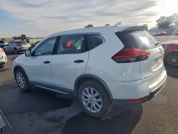 KNMAT2MT3HP513080 2017 NISSAN ROGUE - Image 2