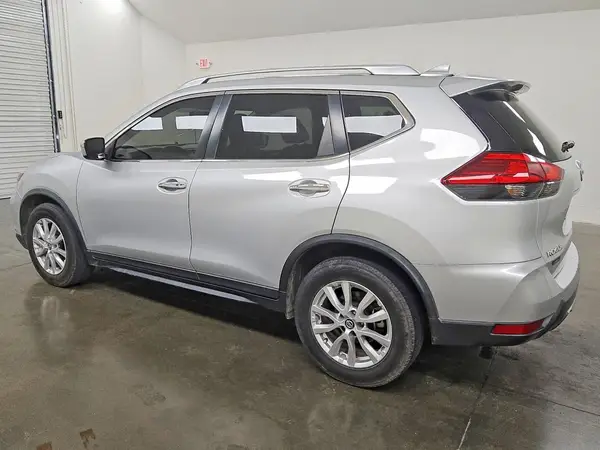 KNMAT2MT3HP518344 2017 NISSAN ROGUE - Image 2