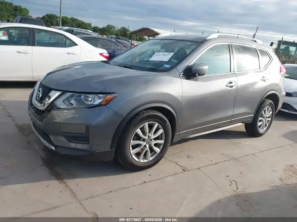 KNMAT2MT3HP519624 2017 NISSAN ROGUE - Image 2