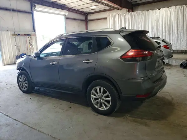 KNMAT2MT3HP522345 2017 NISSAN ROGUE - Image 2