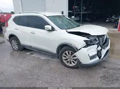 KNMAT2MT3HP528338 2017 NISSAN ROGUE