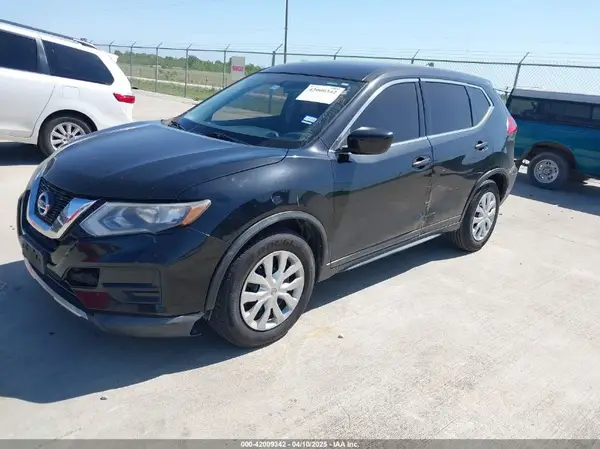 KNMAT2MT3HP528985 2017 NISSAN ROGUE - Image 2