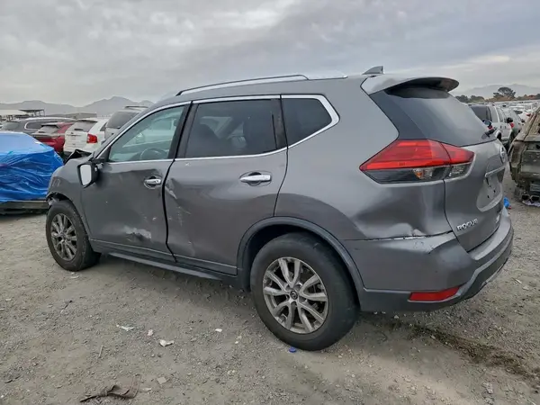 KNMAT2MT3HP536911 2017 NISSAN ROGUE - Image 2