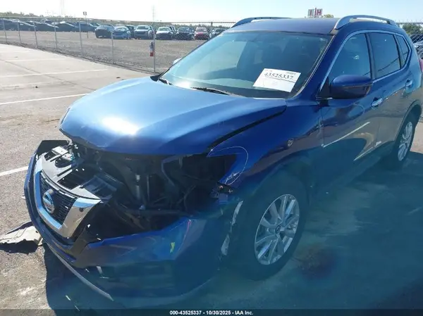 KNMAT2MT3HP538027 2017 NISSAN ROGUE - Image 2