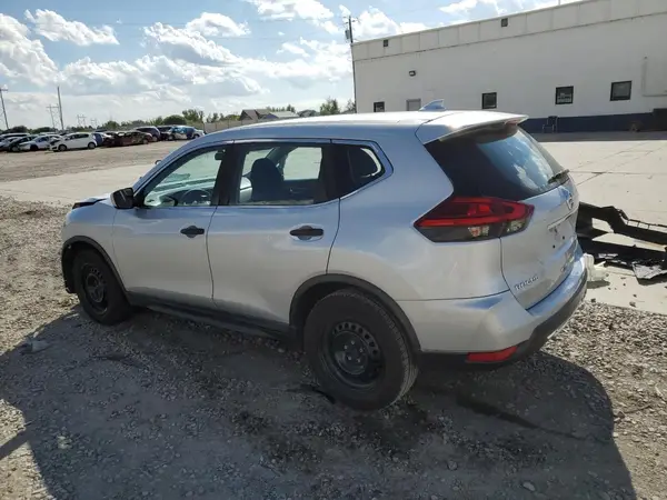 KNMAT2MT3HP541090 2017 NISSAN ROGUE - Image 2