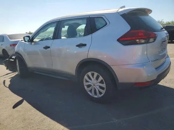 KNMAT2MT3HP541204 2017 NISSAN ROGUE - Image 2