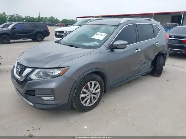 KNMAT2MT3HP550341 2017 NISSAN ROGUE - Image 2