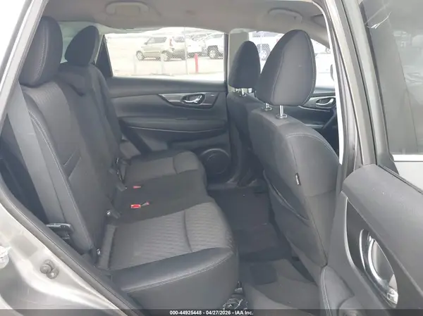 KNMAT2MT3HP550341 2017 NISSAN ROGUE - Image 8