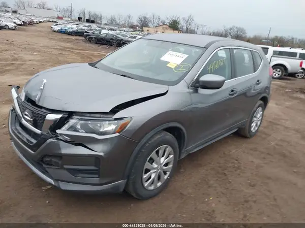 KNMAT2MT3HP566832 2017 NISSAN ROGUE - Image 2