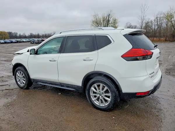 KNMAT2MT3HP568547 2017 NISSAN ROGUE - Image 2