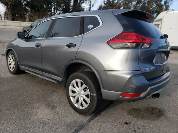 KNMAT2MT3HP568970 2017 NISSAN ROGUE - Image 2