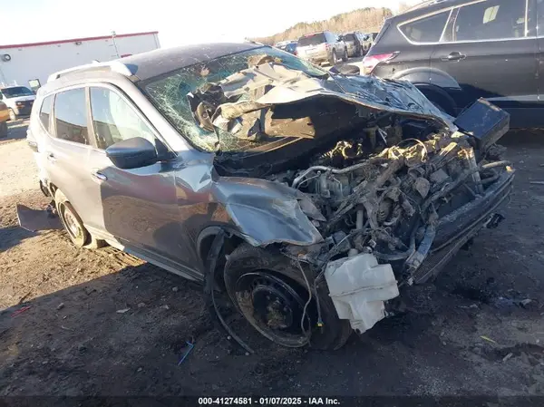 KNMAT2MT3HP572775 2017 NISSAN ROGUE - Image 1