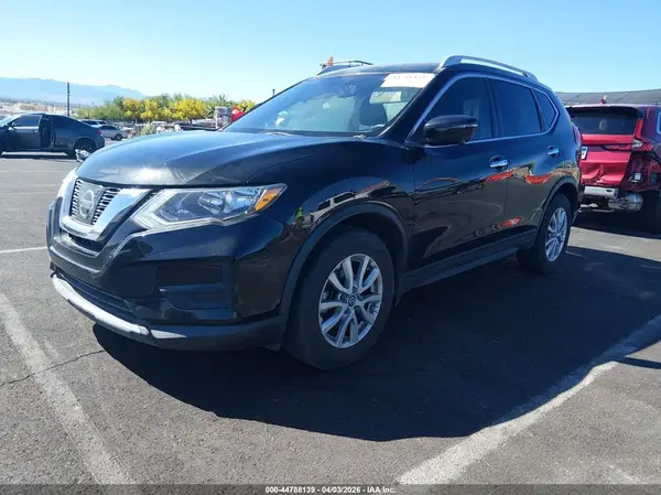 KNMAT2MT3HP575983 2017 NISSAN ROGUE - Image 2