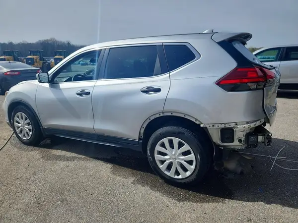 KNMAT2MT3HP576289 2017 NISSAN ROGUE - Image 2