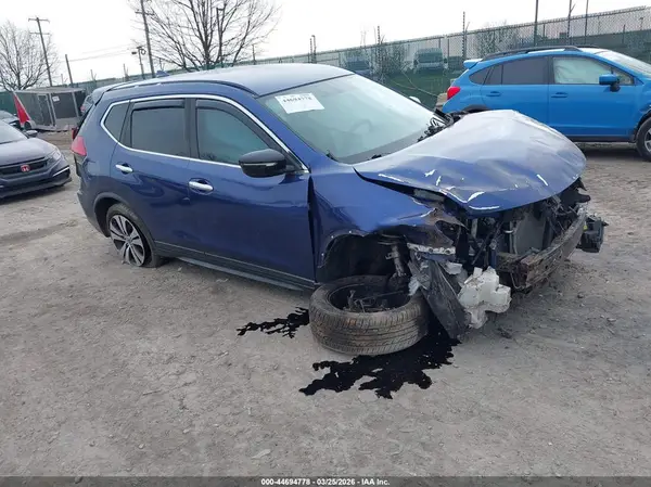 KNMAT2MT3HP576325 2017 NISSAN ROGUE - Image 1