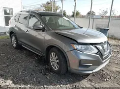 KNMAT2MT3HP578009 2017 NISSAN ROGUE
