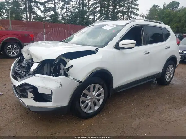KNMAT2MT3HP578186 2017 NISSAN ROGUE - Image 2