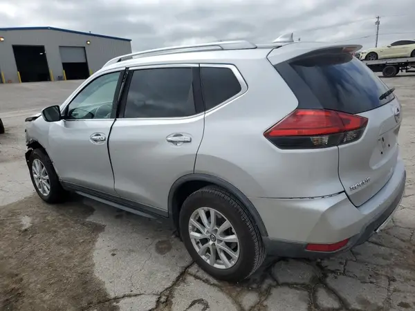 KNMAT2MT3HP587759 2017 NISSAN ROGUE - Image 2