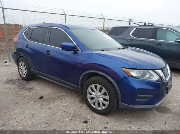 KNMAT2MT3HP594985 2017 NISSAN ROGUE - Image 1