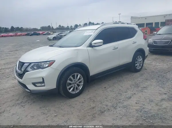 KNMAT2MT3HP602695 2017 NISSAN ROGUE - Image 2
